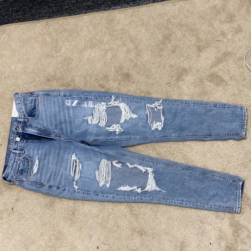 NWT American Eagle Highest Rise Mom Jeans